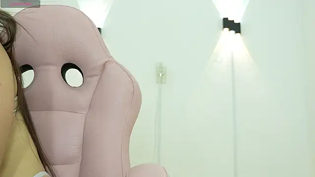 Emma jamess online show from February 2026 05:07:02 AM