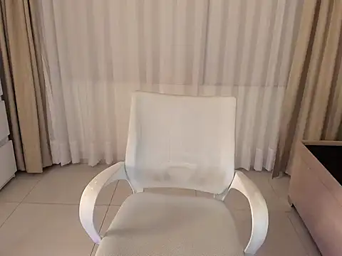 kiaraowen online show from October 2025 03:51:02 AM