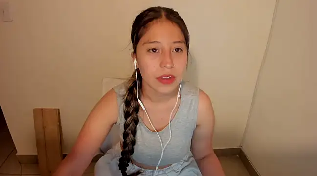 kiaraowen online show from March 2025 06:07:02 PM