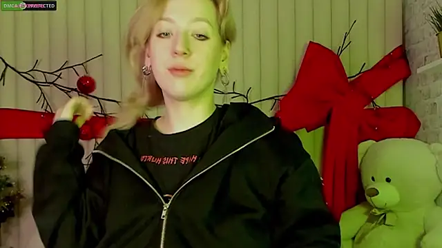 Snapshot of RachelCart chatting on December 2025 03:06:02 AM RachelCart online show from December 2025 03:06:02 AM