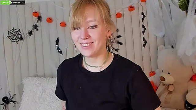 Snapshot of RachelCart chatting on October 2025 03:05:02 AM RachelCart online show from October 2025 03:05:02 AM