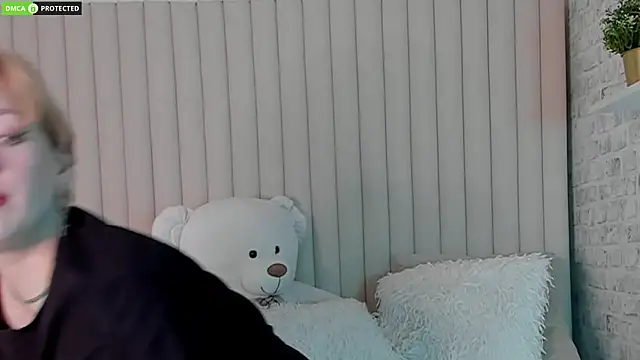 Snapshot of RachelCart chatting on November 2025 03:10:01 AM RachelCart online show from November 2025 03:10:01 AM