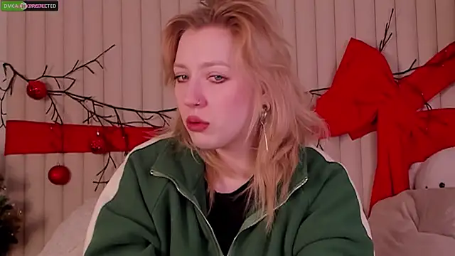 Snapshot of RachelCart chatting on December 2025 03:11:01 AM RachelCart online show from December 2025 03:11:01 AM