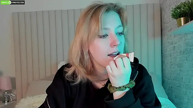 Snapshot of RachelCart chatting on November 2025 03:05:01 AM RachelCart online show from November 2025 03:05:01 AM