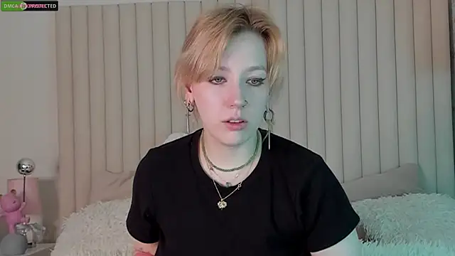 Snapshot of RachelCart chatting on December 2025 03:07:01 AM RachelCart online show from December 2025 03:07:01 AM