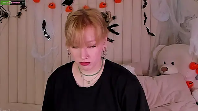 RachelCart online show from October 2025 03:10:02 AM