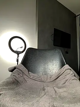  Monic  online show from November 2025 04:33:01 PM