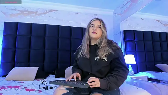 EVELIN MASON online show from January 2026 09:51:01 PM