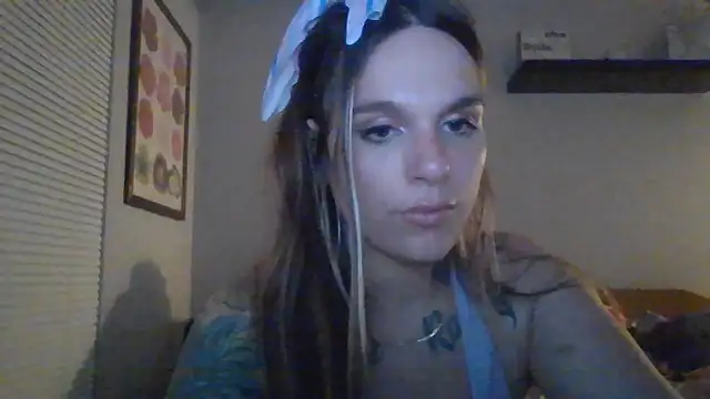 Loukoumonte online show from November 2025 04:22:01 AM
