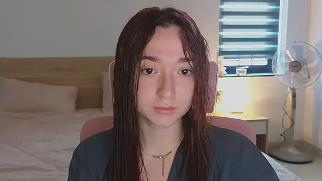YasmineWest online show from April 2026 12:28:02 AM
