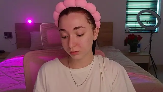 YasmineWest online show from May 2026 12:47:02 AM