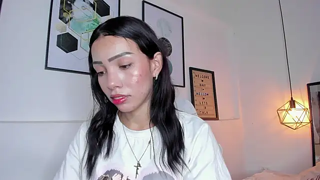 amysc online show from October 2025 01:41:02 PM