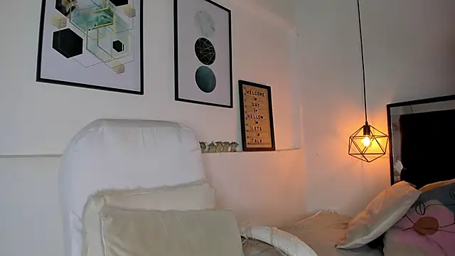 amysc online show from December 2025 11:47:01 AM