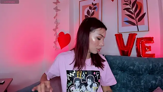amysc online show from February 2025 01:44:01 PM