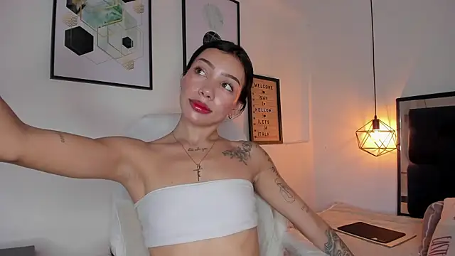amysc online show from October 2025 01:45:01 PM