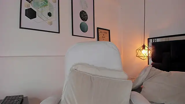 amysc online show from September 2025 01:36:02 PM
