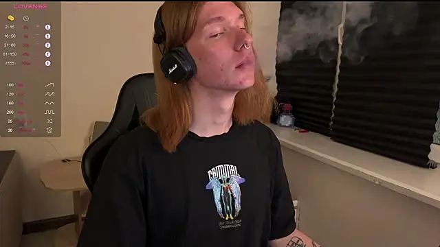 Snapshot of carthylovvve chatting on February 2026 04:06:01 PM carthylovvve online show from February 2026 04:06:01 PM