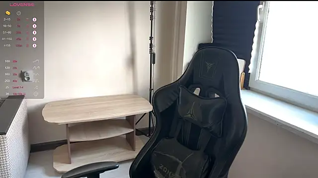 Snapshot of carthylovvve chatting on March 2026 09:20:01 AM carthylovvve online show from March 2026 09:20:01 AM