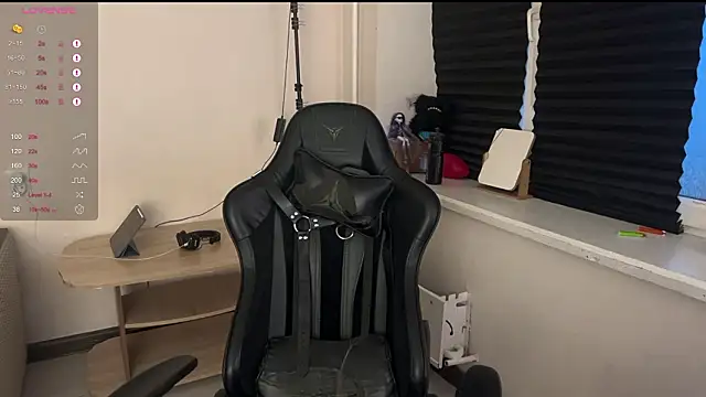 Snapshot of carthylovvve chatting on February 2026 03:01:02 PM carthylovvve online show from February 2026 03:01:02 PM