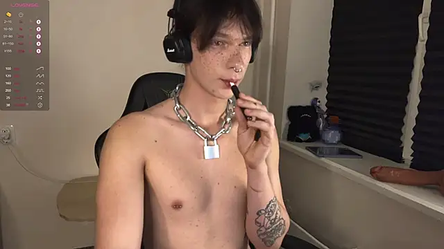 carthylovvve online show from October 2025 04:27:01 PM