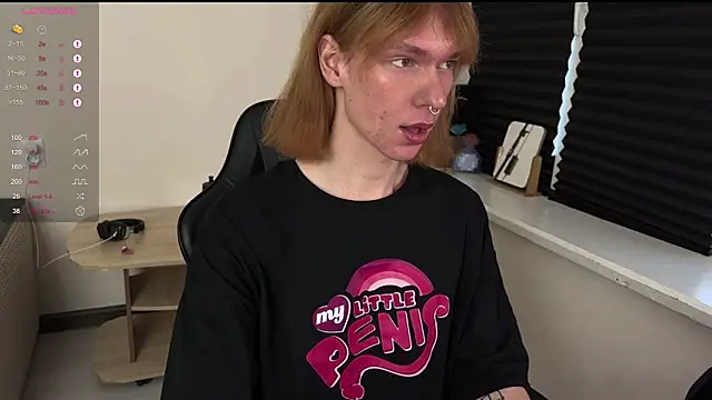 Snapshot of carthylovvve chatting on February 2026 03:11:01 PM carthylovvve online show from February 2026 03:11:01 PM