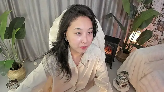 Snapshot of Minami_686 chatting on February 2025 01:48:01 PM Minami 686 online show from February 2025 01:48:01 PM