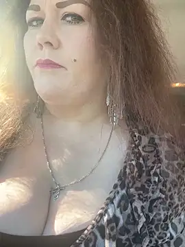 Snapshot of fatfabulous1981 chatting on October 2025 09:06:01 PM fatfabulous1981 online show from October 2025 09:06:01 PM