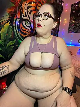 Snapshot of fatfabulous1981 chatting on March 2025 02:30:02 AM fatfabulous1981 online show from March 2025 02:30:02 AM