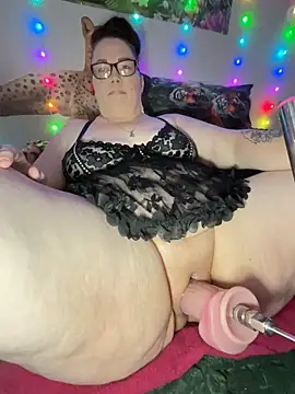 fatfabulous1981 online show from May 2026 09:56:01 PM