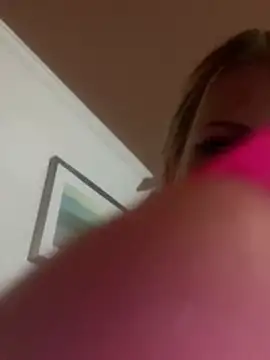 SexxxiLexiiii online show from April 2026 07:45:01 AM