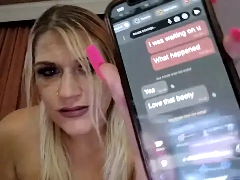 SexxxiLexiiii online show from April 2026 05:08:02 AM