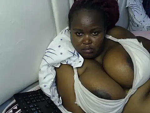 Snapshot of Brizzy_dee chatting on January 2026 09:40:01 PM Brizzy dee online show from January 2026 09:40:01 PM