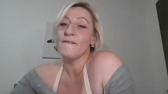 Sexyycattt online show from June 2026 09:08:01 PM