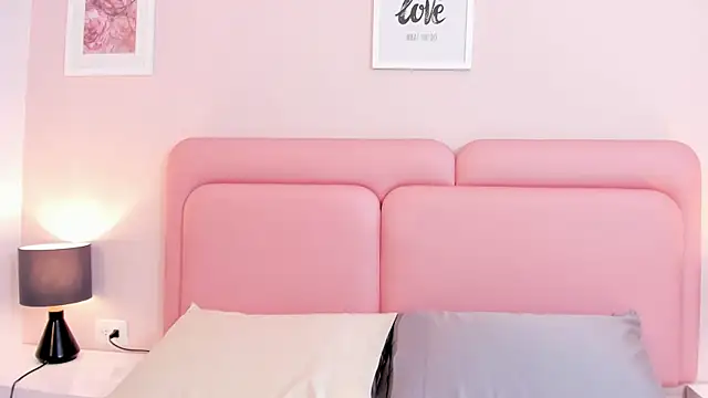 Snapshot of little_dolly1 chatting on November 2025 01:22:01 PM little dolly1 online show from November 2025 01:22:01 PM