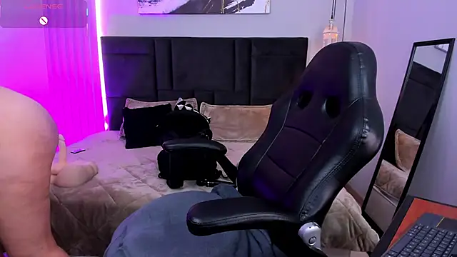 Tisha  lau online show from February 2026 02:03:01 PM