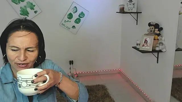 lollita 23  online show from September 2025 09:03:01 PM