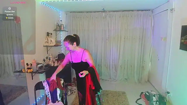 lollita 23  online show from February 2025 07:44:01 PM