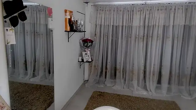 lollita 23  online show from November 2025 04:54:01 PM