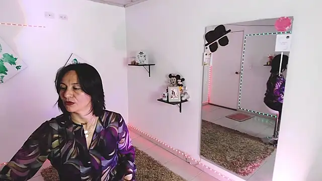 lollita 23  online show from September 2025 03:08:02 PM