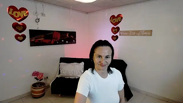 lollita 23  online show from April 2026 08:21:01 PM