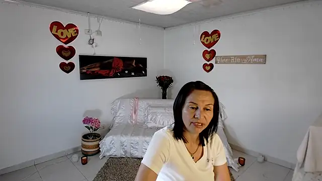 lollita 23  online show from April 2026 07:14:01 PM