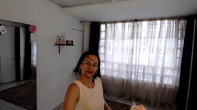 Snapshot of lollita_23_ chatting on May 2026 08:06:02 PM lollita 23 online show from May 2026 08:06:02 PM