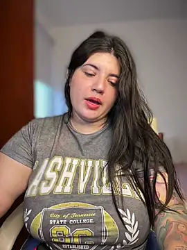 Snapshot of horny_roomiess chatting on June 2026 10:15:02 PM horny roomiess online show from June 2026 10:15:02 PM