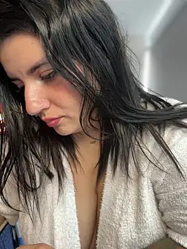 Snapshot of horny_roomiess chatting on February 2025 05:21:01 PM horny roomiess online show from February 2025 05:21:01 PM