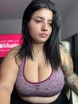 Snapshot of horny_roomiess chatting on February 2025 12:09:02 PM horny roomiess online show from February 2025 12:09:02 PM