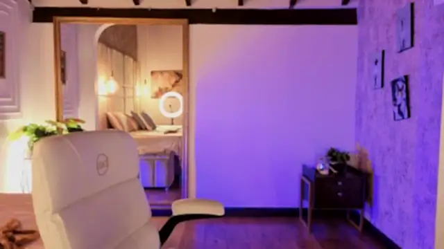 Victoria-Harper online show from November 2025 09:08:01 AM