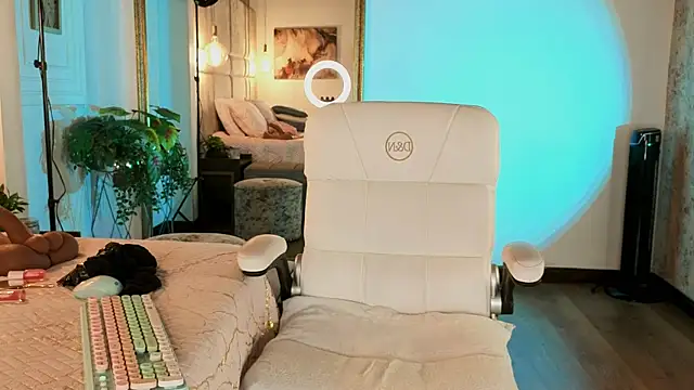 Victoria-Harper online show from November 2025 11:36:01 AM