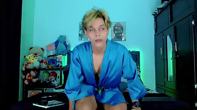 Snapshot of Liamscott_ chatting on October 2025 12:53:01 AM Liamscott online show from October 2025 12:53:01 AM