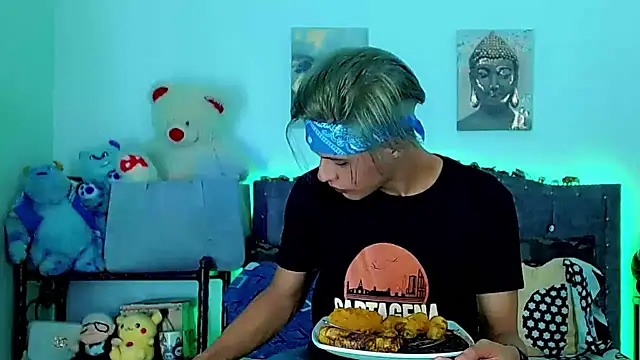 Liamscott  online show from March 2026 08:24:02 PM