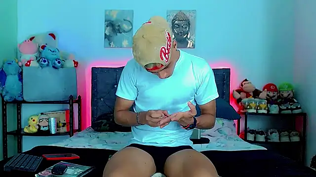 Liamscott  online show from March 2026 12:46:01 AM